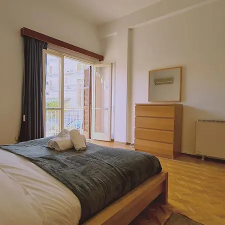 Mythos Down Town House Hébergement de vacances