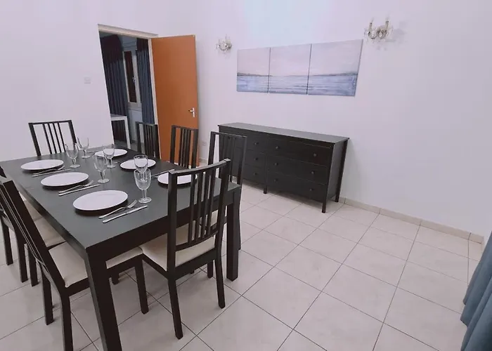 Mythos Down Town House Semesterbostad *