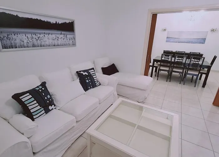 Mythos Down Town House