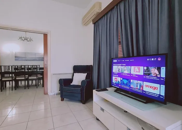 Mythos Down Town House Никосия