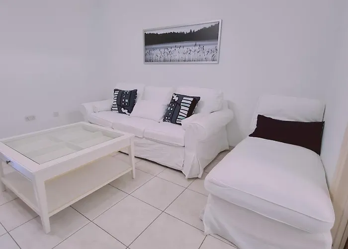 Mythos Down Town House * Nicosia