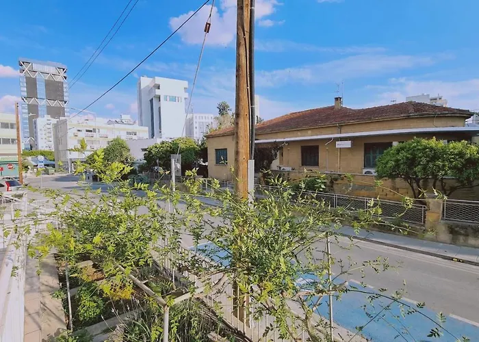 Mythos Down Town House