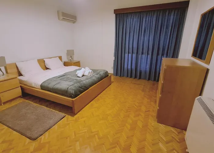 Mythos Down Town House * Никосия