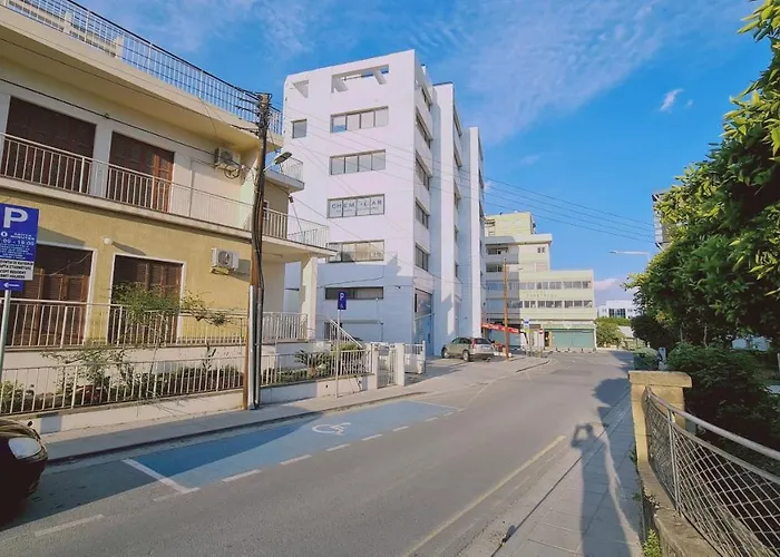 Mythos Down Town House Semesterbostad Nicosia