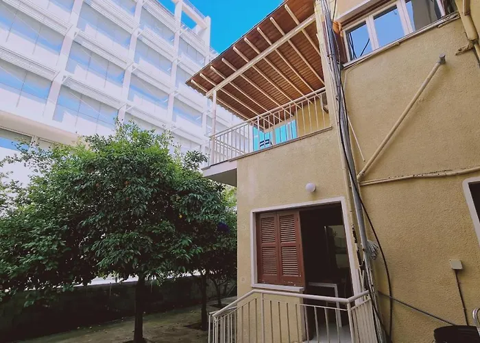 Mythos Down Town House Nicosia