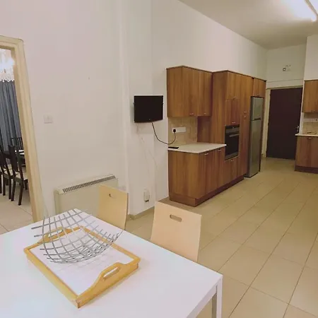 Mythos Down Town House