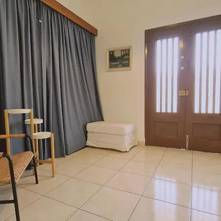 Mythos Down Town House Vakantiehuis