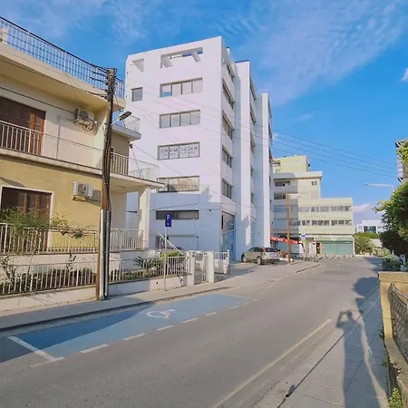 Mythos Down Town House Vakantiehuis Nicosia